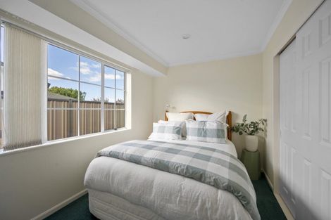 Photo of property in 3 Claridge Place, Taradale, Napier, 4112