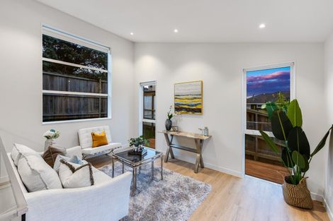 Photo of property in 14a Crystal Avenue, Glendene, Auckland, 0602