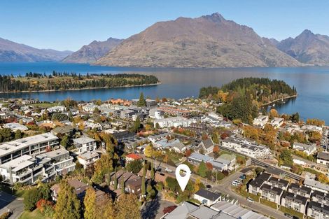 Photo of property in 41 Hallenstein Street, Queenstown, 9300