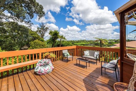 Photo of property in 10 Weona Place, Westmere, Auckland, 1022