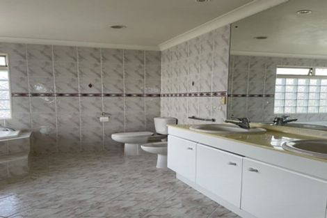 Photo of property in 6 Nathan Close, Somerville, Auckland, 2014