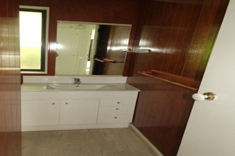 Photo of property in 140e Hepburn Road, Glendene, Auckland, 0602