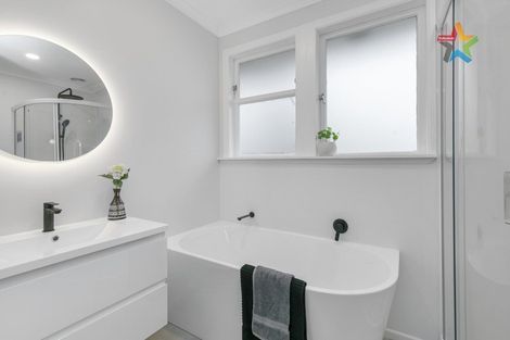 Photo of property in 2/352 Oxford Terrace, Avalon, Lower Hutt, 5011