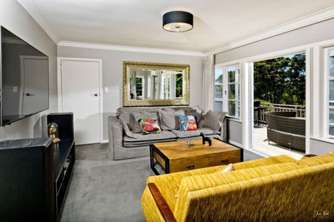 Photo of property in 11 Blacks Road, Greenhithe, Auckland, 0632
