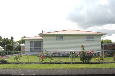 Photo of property in 8 Royston Street, Rosehill, Papakura, 2113