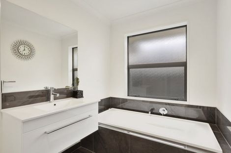 Photo of property in 13 Lancewood Way, Rangiora, 7400