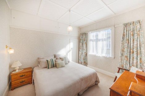 Photo of property in 74 Shamrock Street, Takaro, Palmerston North, 4412