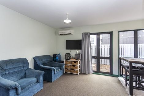 Photo of property in 4/74 Hansons Lane, Upper Riccarton, Christchurch, 8041