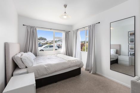 Photo of property in 18 Beach Road, Plimmerton, Porirua, 5026