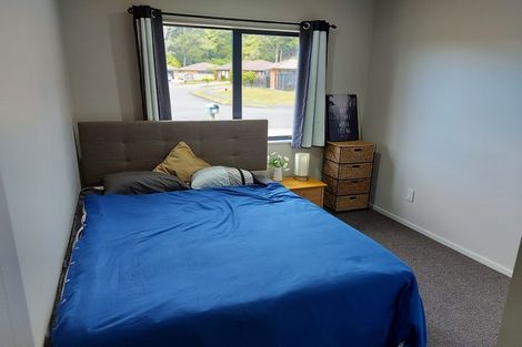 Photo of property in 20 Aragon Grove, Kingsley Heights, Upper Hutt, 5018