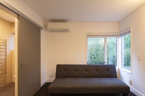 Photo of property in 11 Peregrine Place, Queenstown, 9300