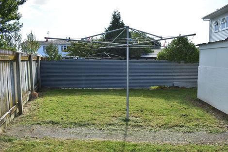 Photo of property in 11 Kauri Street, Levin, 5510