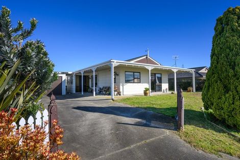 Photo of property in 12 Seabury Avenue, Foxton Beach, Foxton, 4815