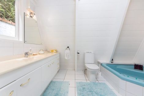 Photo of property in 75 Park Hill Road, Birkenhead, Auckland, 0626