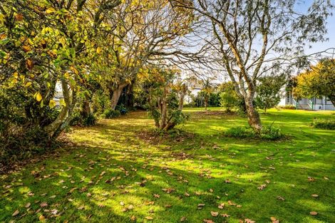 Photo of property in 18 Mills Street, Eltham, 4322