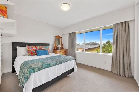 Photo of property in 20 Gulf Crest, Bucklands Beach, Auckland, 2012