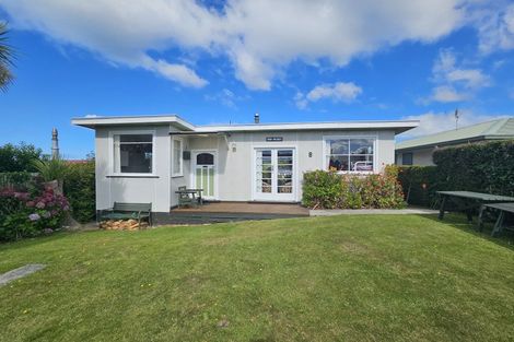 Photo of property in 8 Matai Street, Kaka Point, 9271