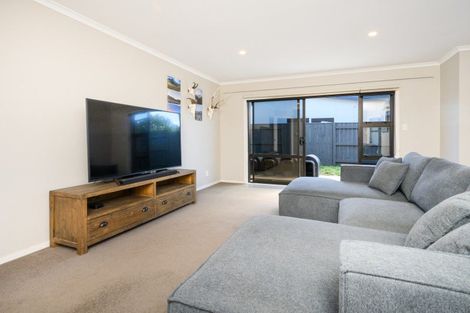 Photo of property in 59 Rosalie Terrace, Kelvin Grove, Palmerston North, 4414