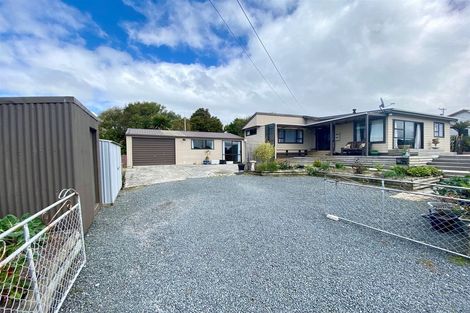 Photo of property in 19 Rata Street, Kaka Point, 9271