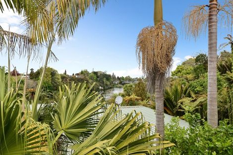 Photo of property in 2 Minchin Crescent, St Andrews, Hamilton, 3200