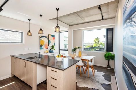 Photo of property in 5/4165 Great North Road, Glen Eden, Auckland, 0602