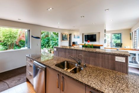 Photo of property in 17 Bella Vista Road, Omiha, Waiheke Island, 1081