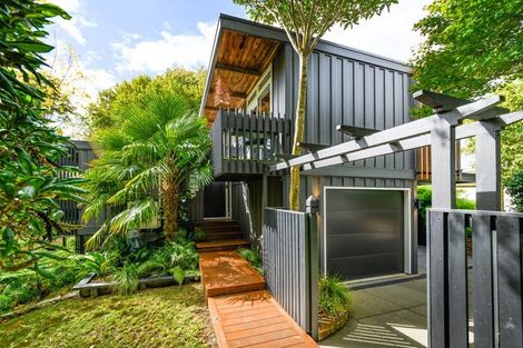 Photo of property in 161 Victoria Avenue, Hokowhitu, Palmerston North, 4410