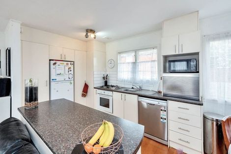 Photo of property in 5b Barbary Avenue, Kelston, Auckland, 0602