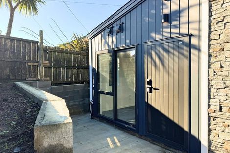 Photo of property in 47 Coniston Avenue, Te Atatu South, Auckland, 0610