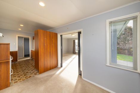 Photo of property in 88 Wikiriwhi Crescent, Awapuni, Palmerston North, 4412