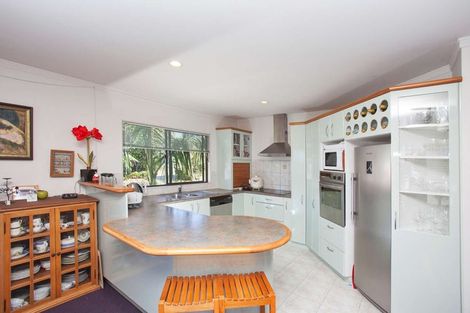 Photo of property in 49a Forrest Hill Road, Milford, Auckland, 0620