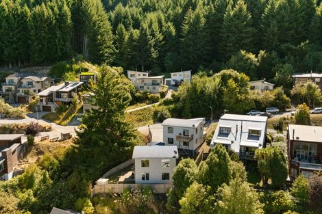 Photo of property in 32b Dart Place, Fernhill, Queenstown, 9300