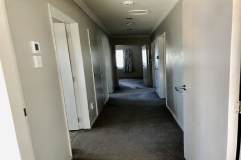 Photo of property in 15 Fenchurch Grove, Stokes Valley, Lower Hutt, 5019