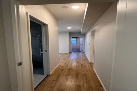 Photo of property in 9 Haku Road, Flat Bush, Auckland, 2019