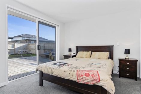 Photo of property in 63 Te Kio Crescent, Papamoa Beach, Papamoa, 3118