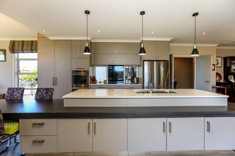 Photo of property in 19 Manukaka Heights, Hurdon, New Plymouth, 4310