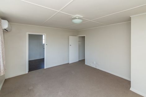 Photo of property in 9 Wilmot Street, Northcote, Christchurch, 8052