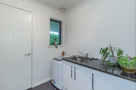 Photo of property in 22 Tunbridge Wells, Ohau, Levin, 5570