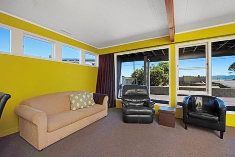 Photo of property in 104 Marine Parade, Paraparaumu Beach, Paraparaumu, 5032