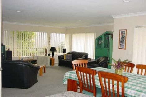 Photo of property in 124 Charles Prevost Drive, The Gardens, Auckland, 2105