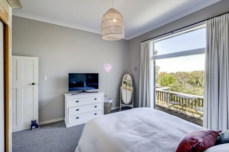 Photo of property in 9 Lawrence Road, Hospital Hill, Napier, 4110