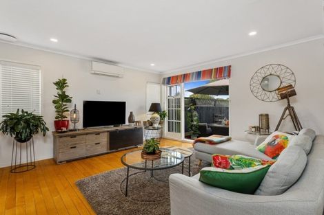 Photo of property in 22 Kervil Avenue, Te Atatu Peninsula, Auckland, 0610