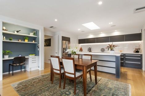 Photo of property in 10 Penhelig Place, Burnside, Christchurch, 8053