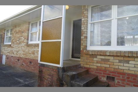 Photo of property in 2/9 Laburnum Road, New Windsor, Auckland, 0600