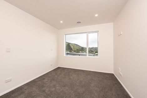 Photo of property in 103 Kakariki Grove, Waikanae, 5036