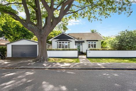 Photo of property in 16 Massey Crescent, St Albans, Christchurch, 8014