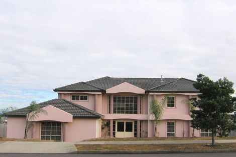 Photo of property in 51 Westerham Drive, Dannemora, Auckland, 2016