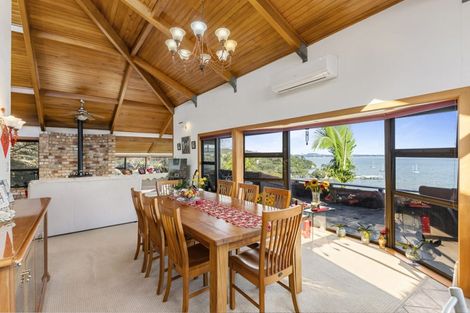 Photo of property in 16 Brigantine Drive, Beach Haven, Auckland, 0626