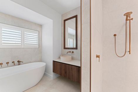 Photo of property in 11 Sparrowhawk Way, Kinloch, Taupo, 3377