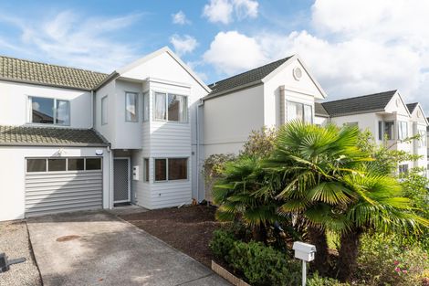 Photo of property in 25 Stephen Avenue, Henderson, Auckland, 0610